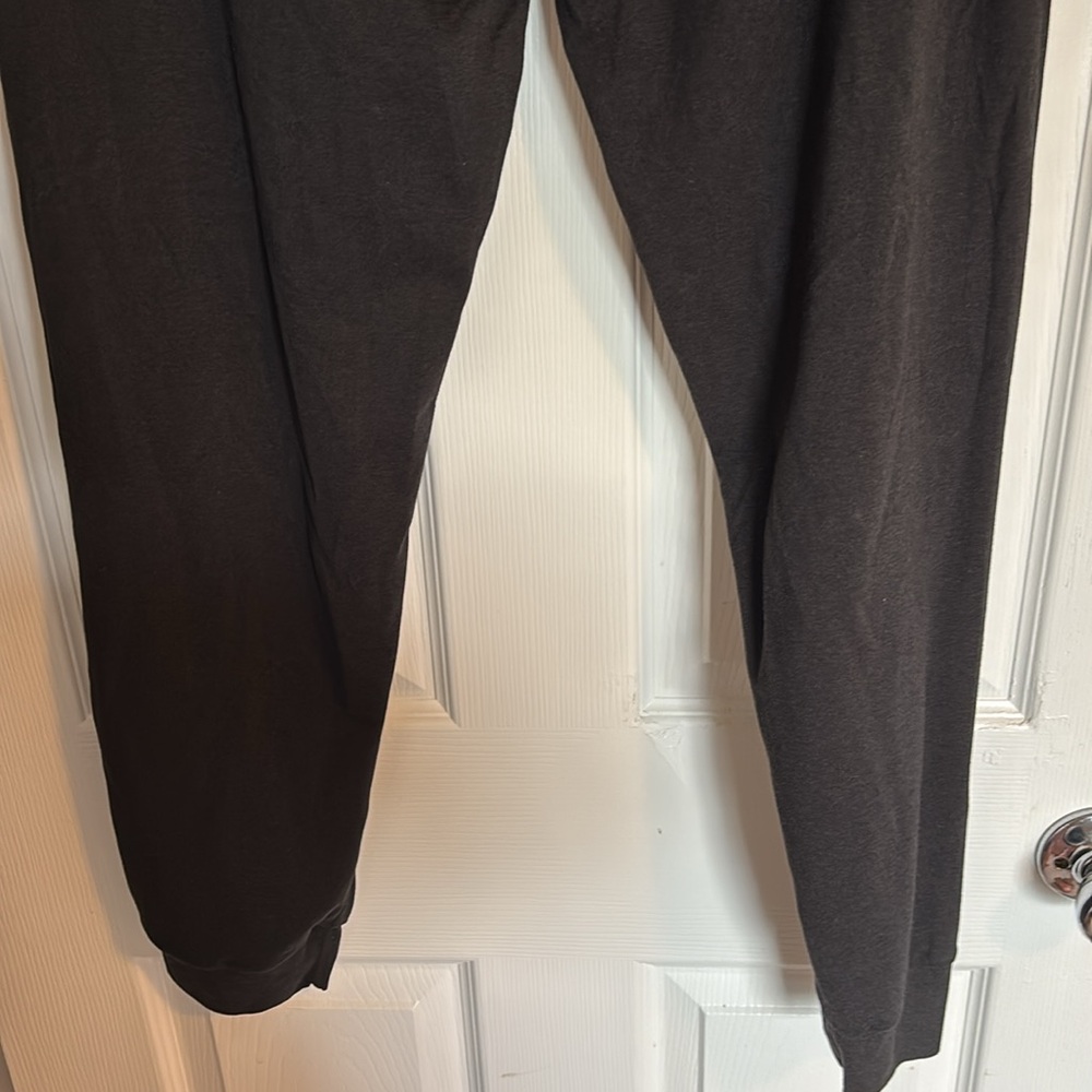 Vuori Black Sweatpants with White Drawstring - Picture 8 of 9